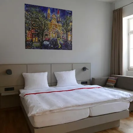 Maximilian 4* Σπάιερ