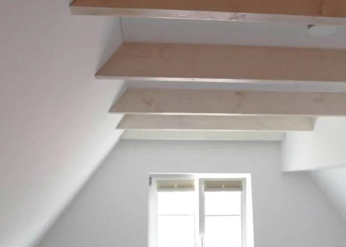 Maximilian בית הארחה 4*