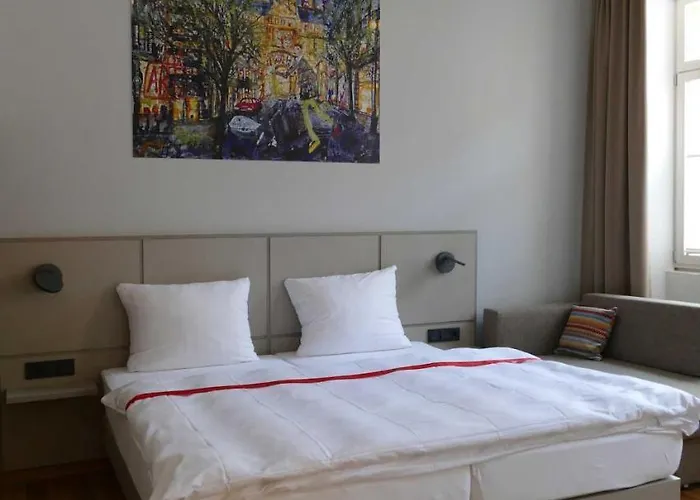 Maximilian 4* שפייר