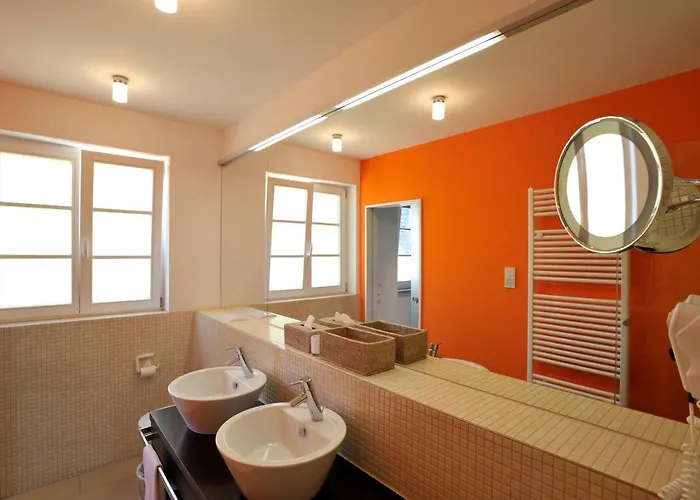 Maximilian בית הארחה שפייר